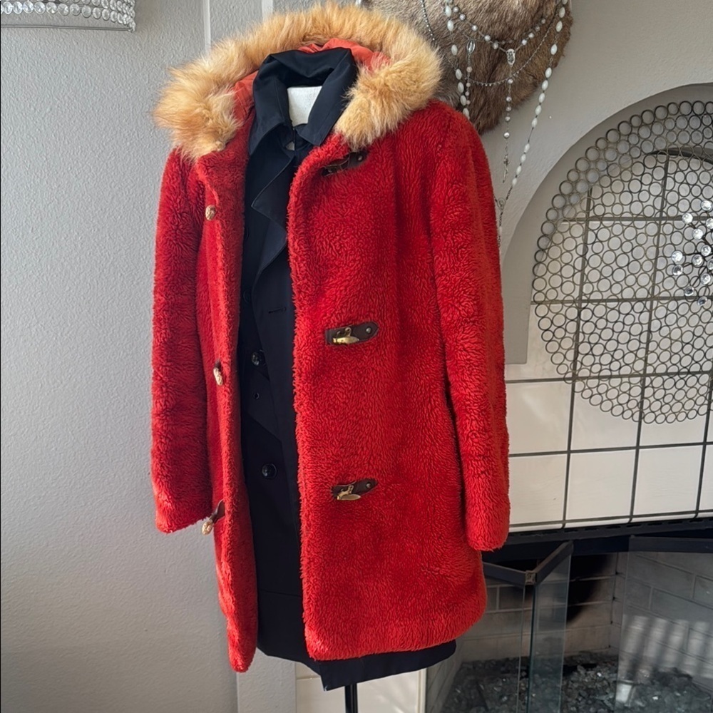 White stag vintage orange coat from the international world of collection
